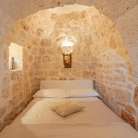 别墅 Trullo Milu 圣米凯莱萨伦蒂诺